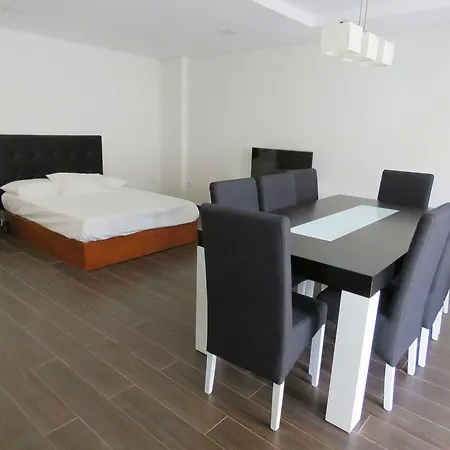 Downtown Boutique Studio E